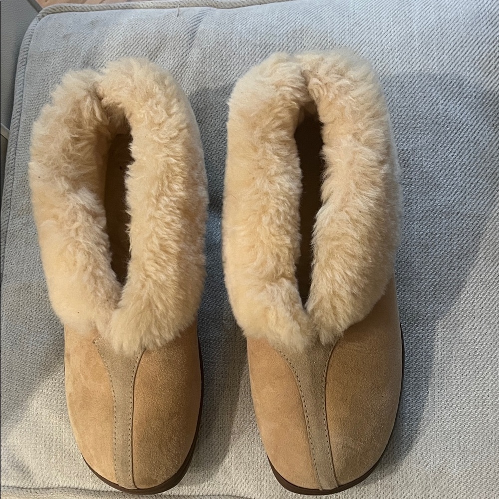 Plush Tan Shearling Women's Slippers